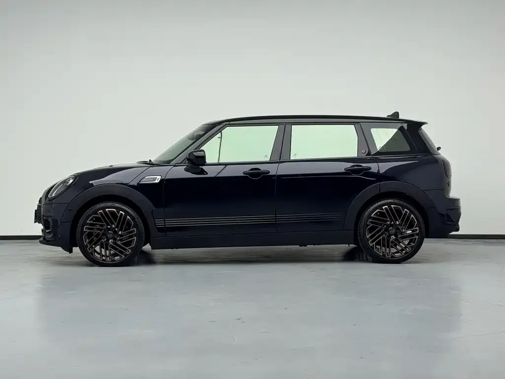 MINI Clubman — фото 4