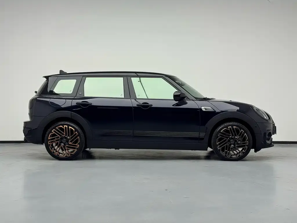 MINI Clubman — фото 5