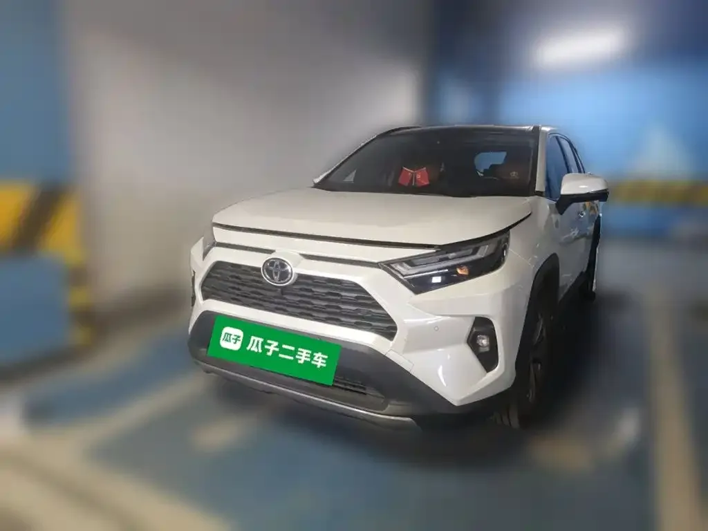 Toyota RAV4 — фото 3