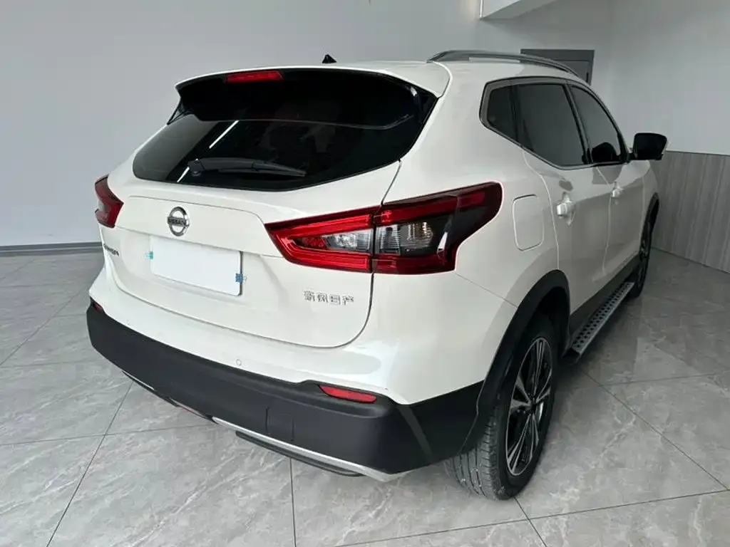 Nissan Qashqai — фото 4