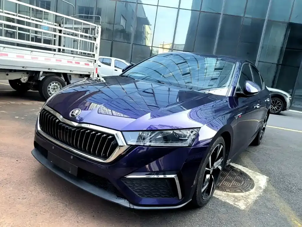 Skoda Octavia — фото 10