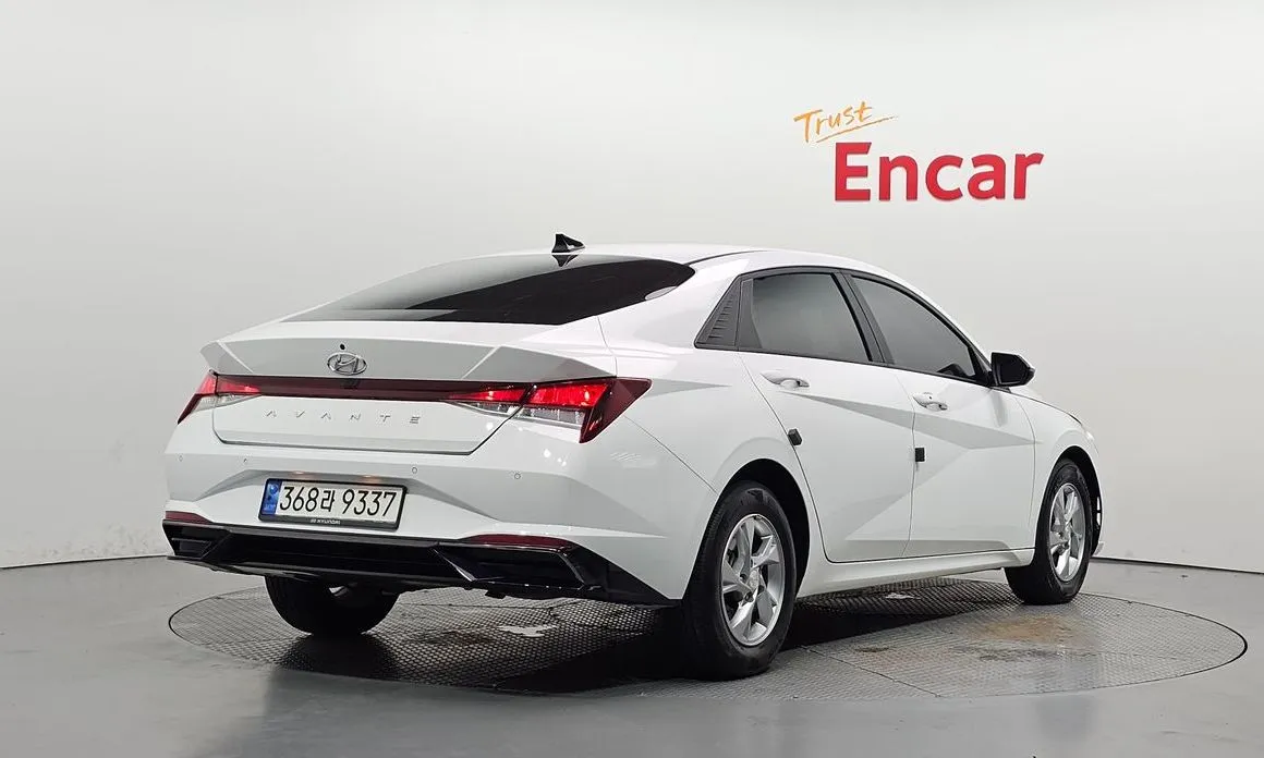 Hyundai AVANTE — фото 3