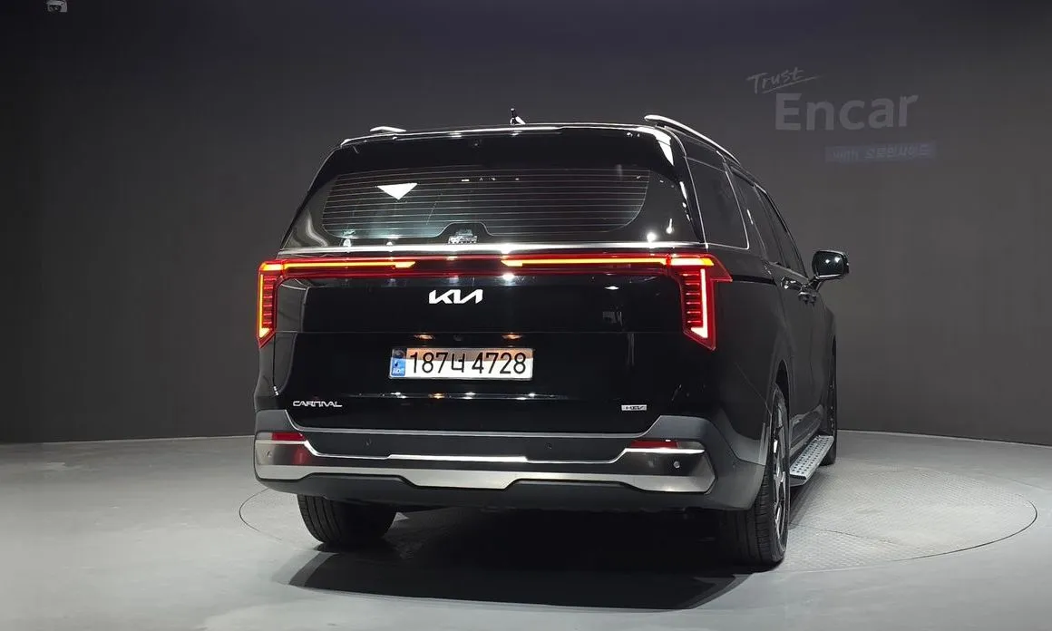 Kia Carnival — фото 7
