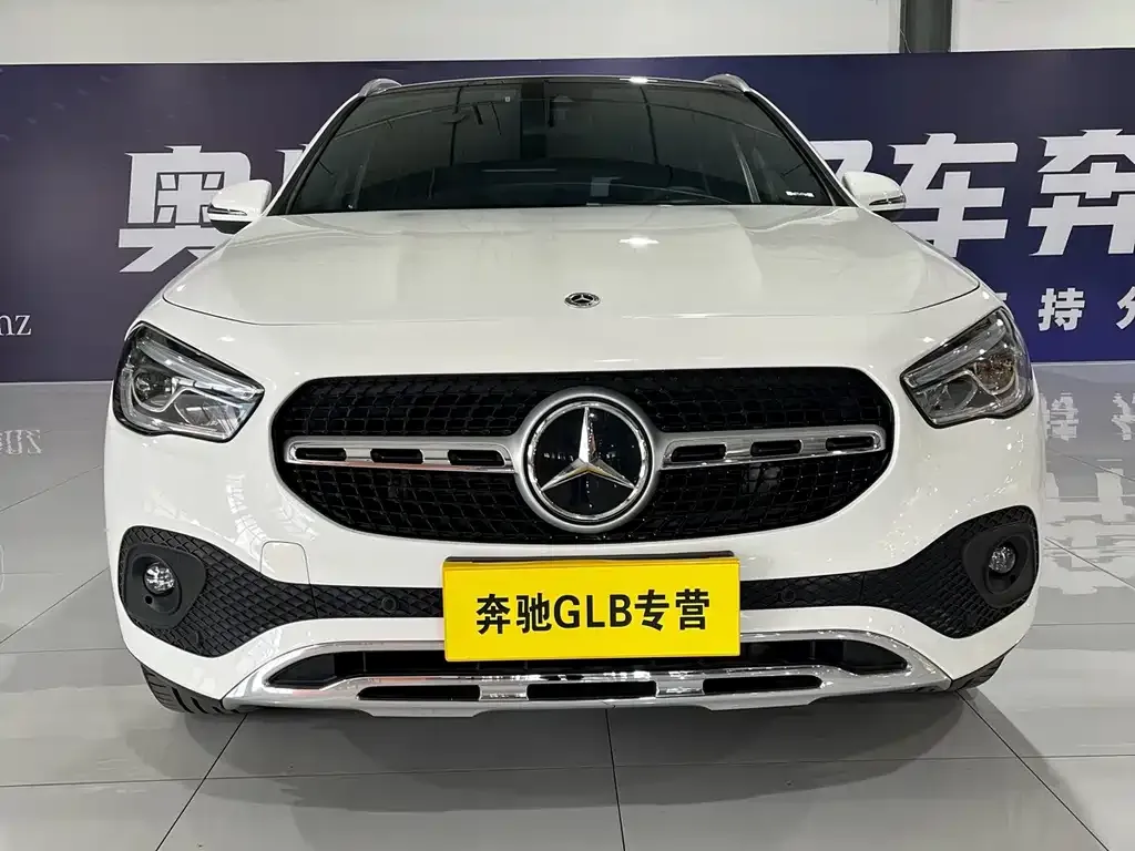 Mercedes-Benz GLA — фото 1