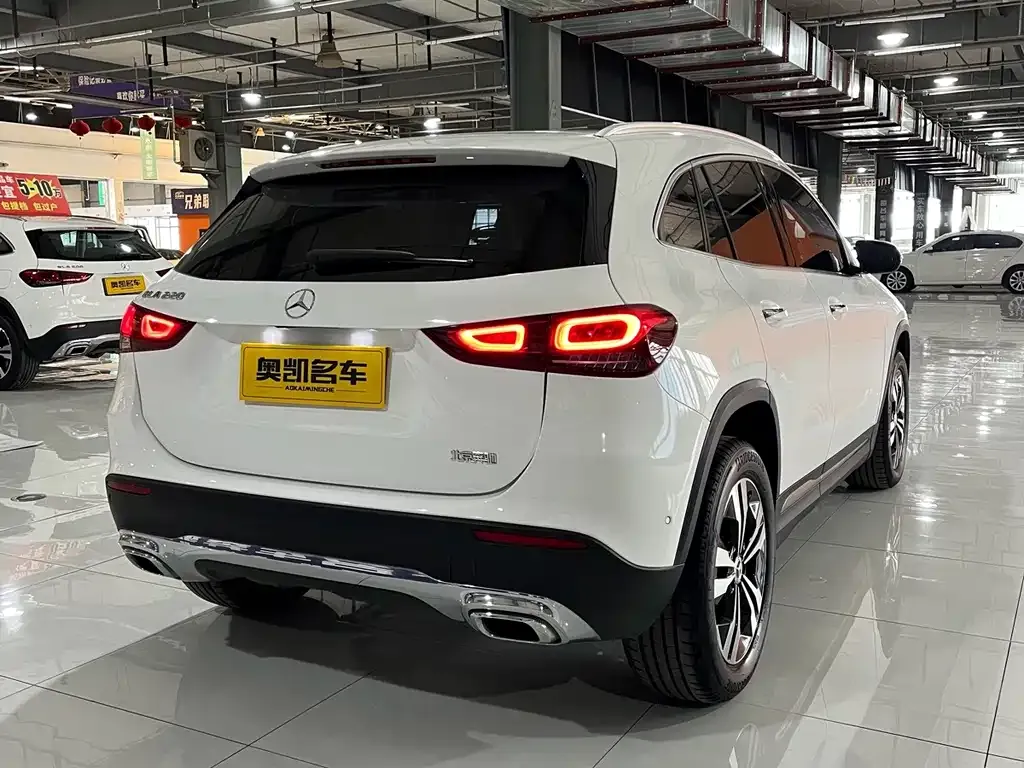 Mercedes-Benz GLA — фото 7