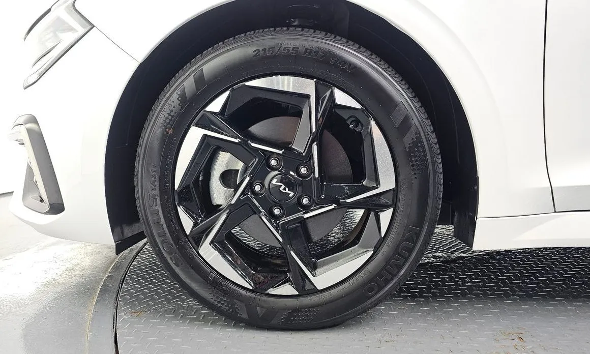 Kia K5 — фото 8