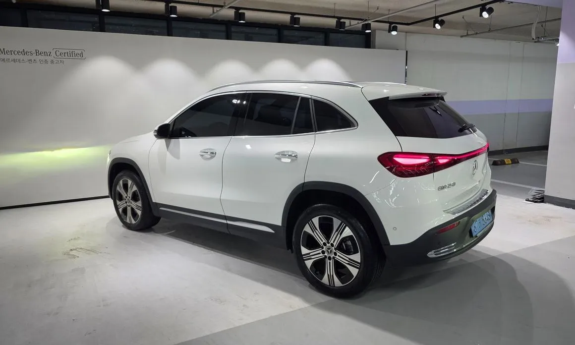 Mercedes-Benz EQA — фото 10