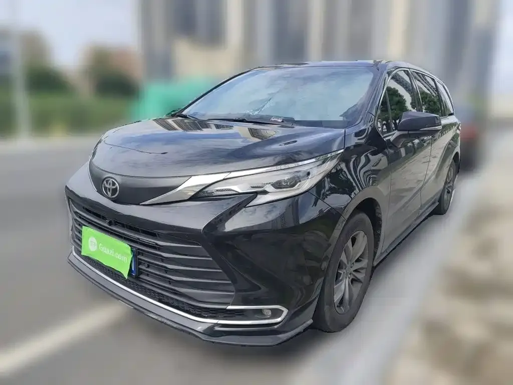 Toyota Sienna — фото 5