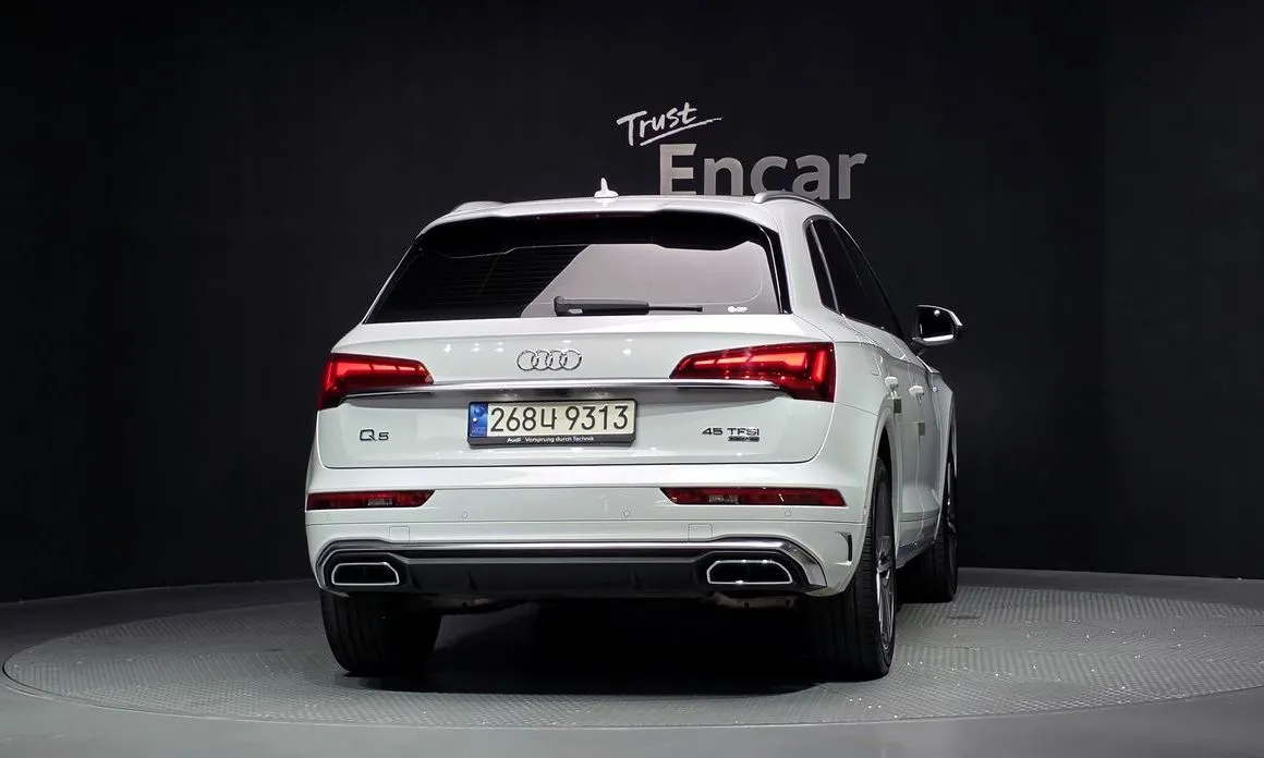 Audi Q5 — фото 8