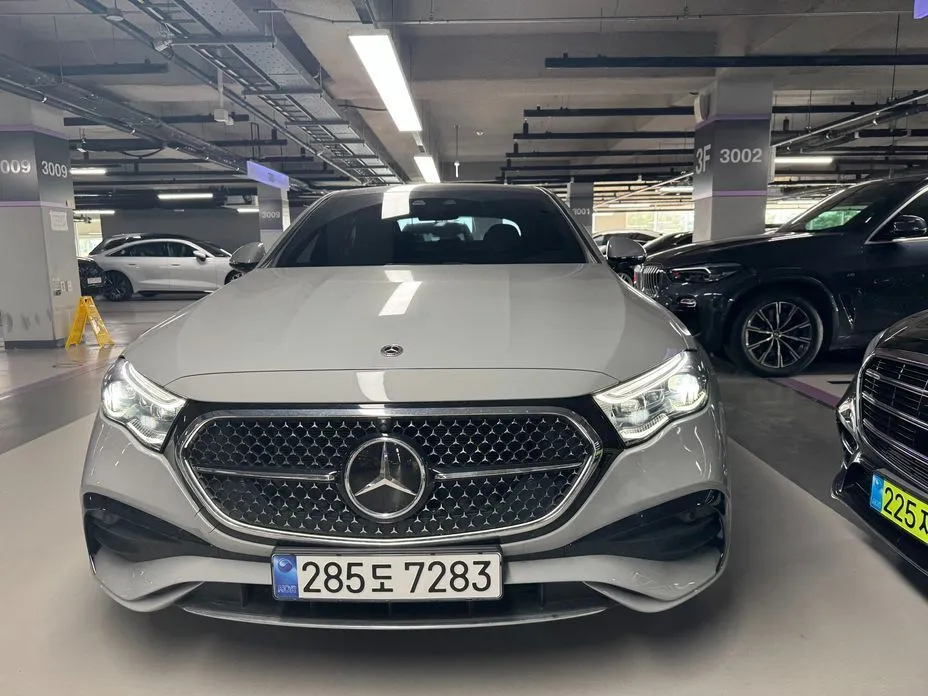 Mercedes-Benz E-Class — фото 1