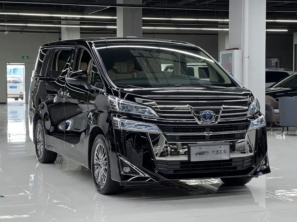 Toyota Vellfire — фото 6