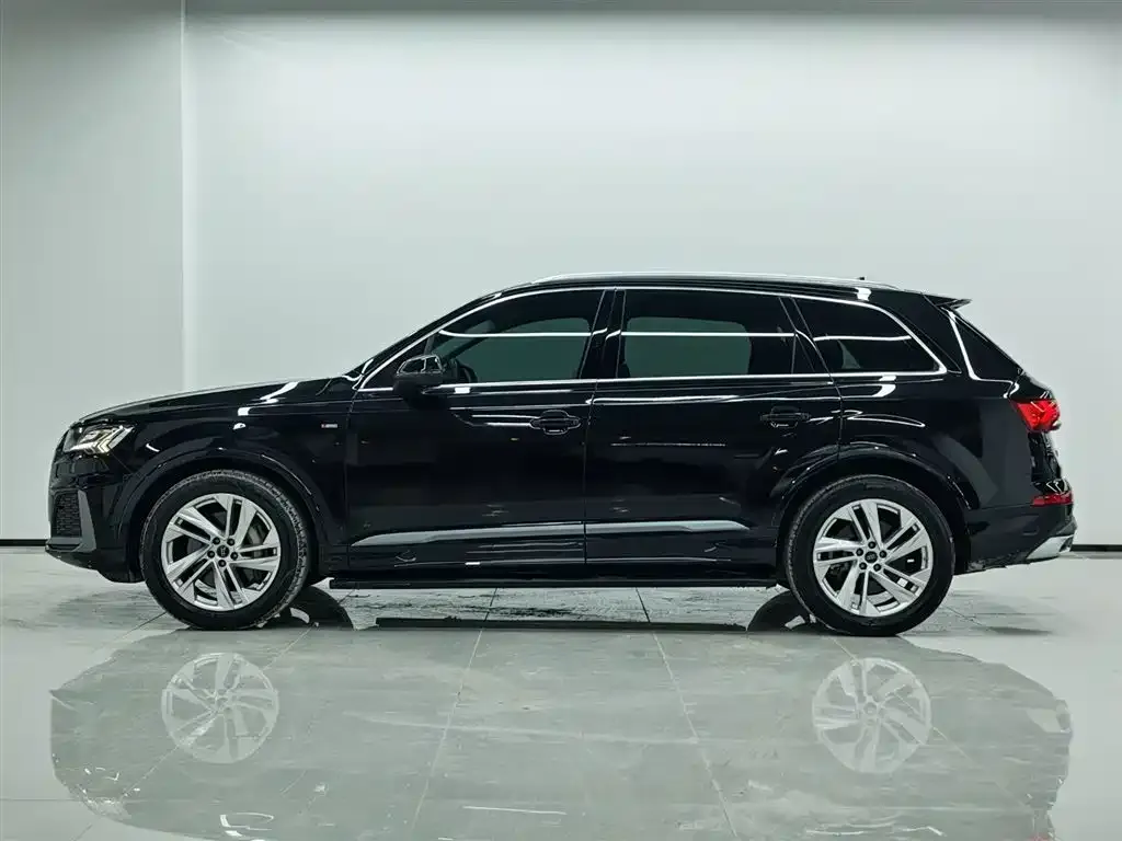 Audi Q7 — фото 3