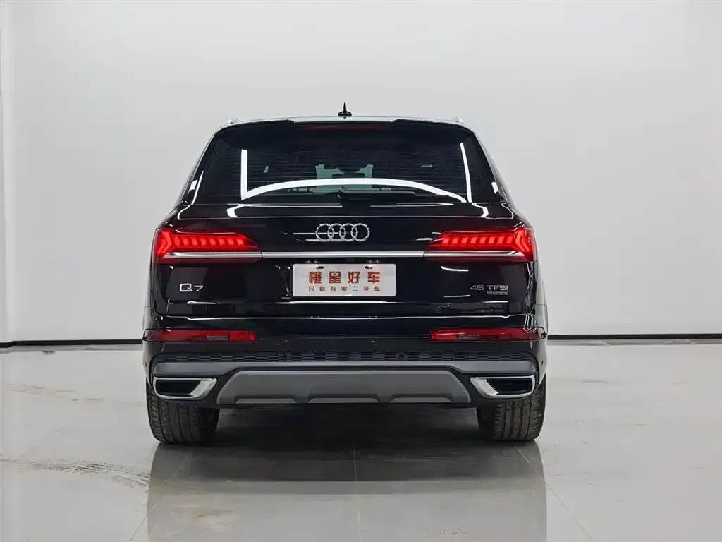 Audi Q7 — фото 2
