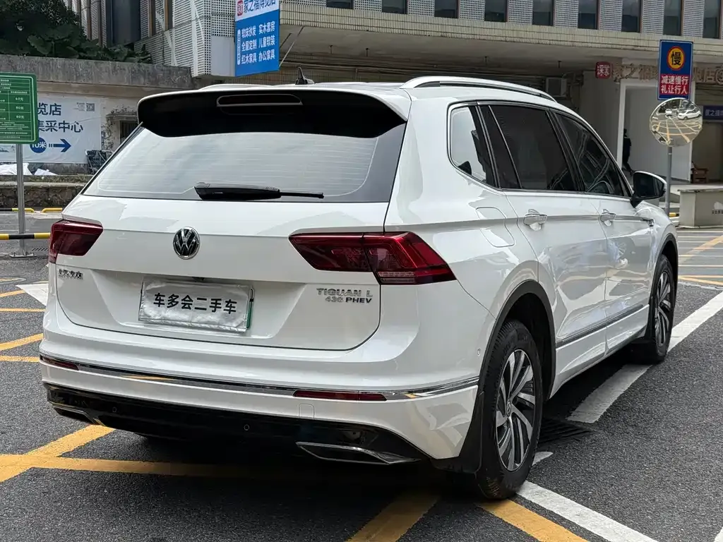 Volkswagen Tiguan L PHEV — фото 6