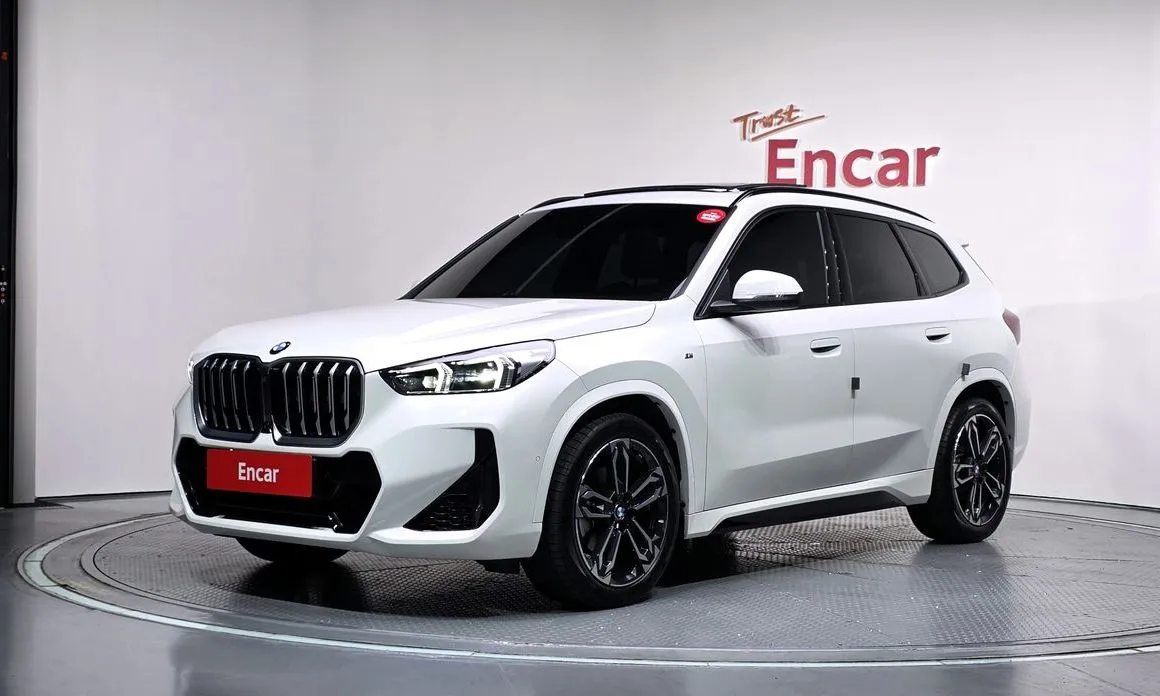 BMW X1 — фото 1