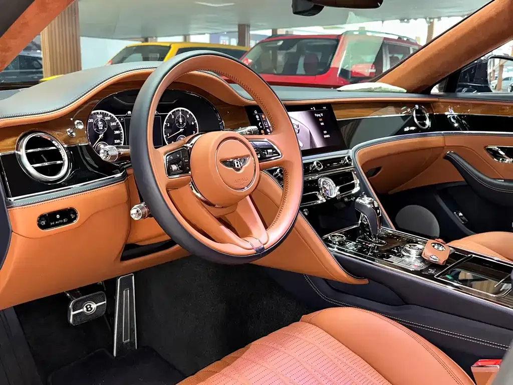 Bentley Flying Spur — фото 8