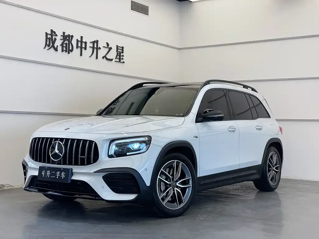 Mercedes-Benz GLB AMG — фото 1