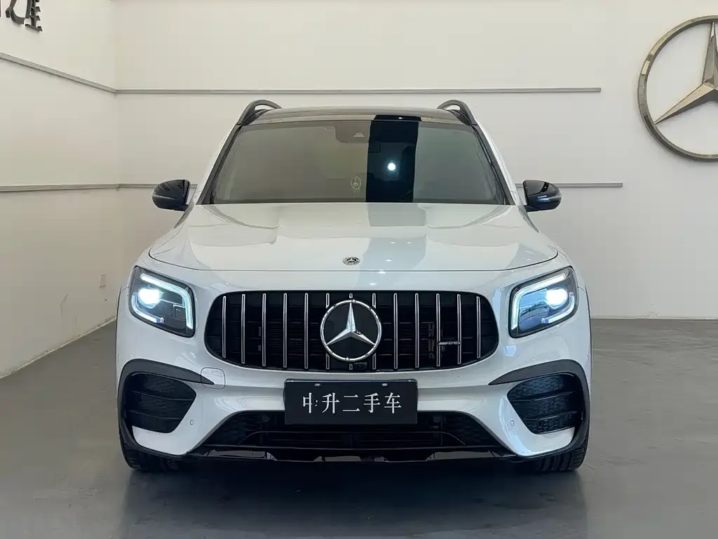 Mercedes-Benz GLB AMG — фото 4