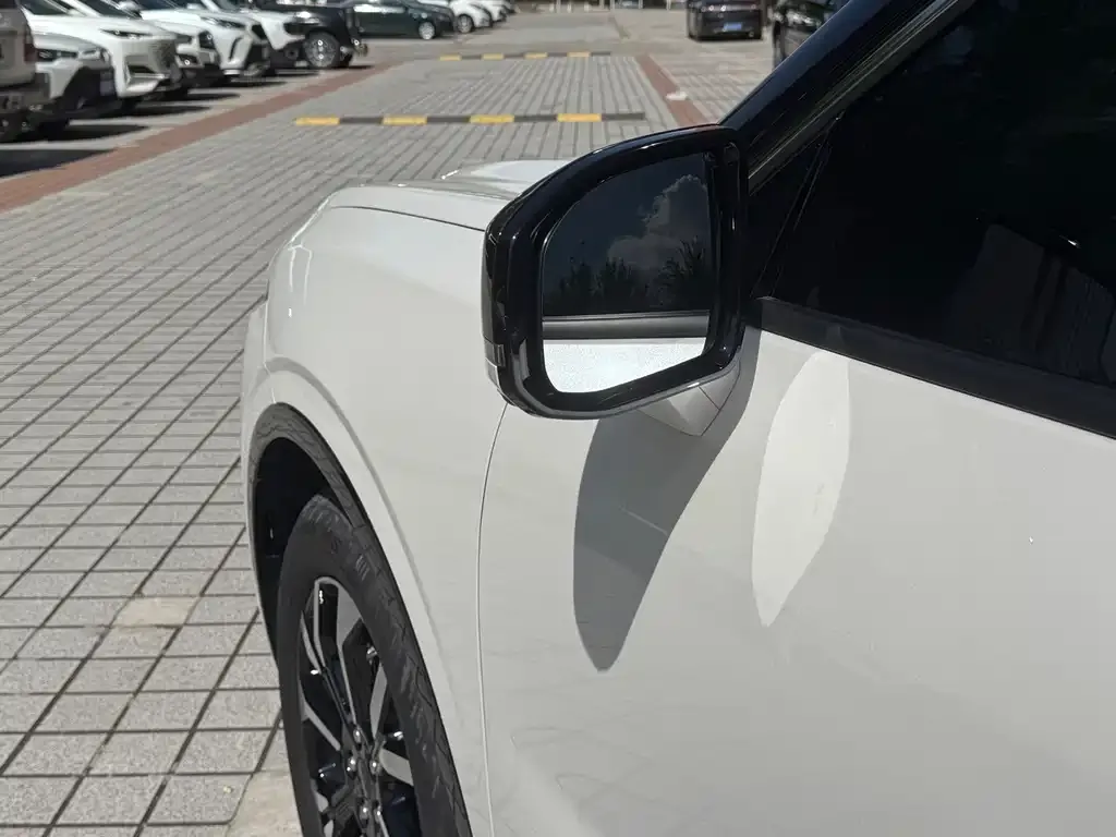 Ford Edge — фото 10