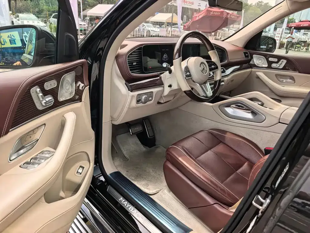Mercedes-Benz GLS — фото 5