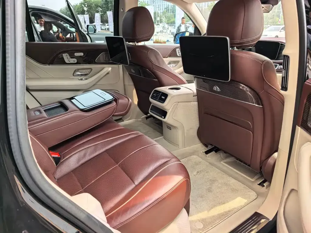 Mercedes-Benz GLS — фото 6