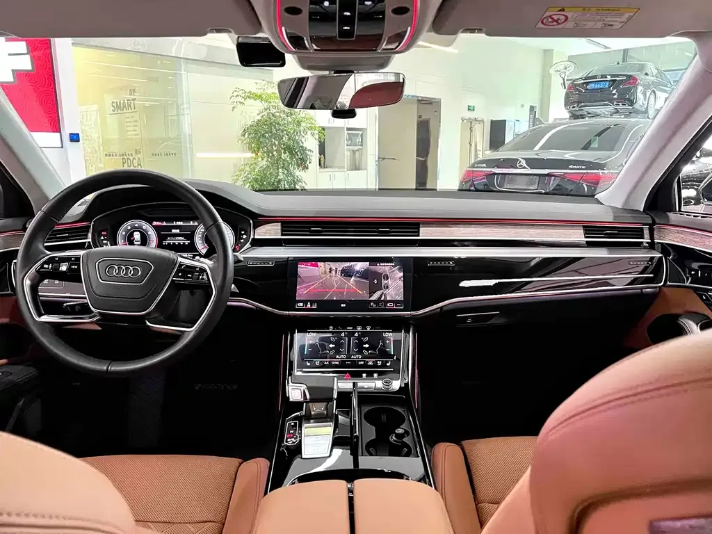 Audi A8 — фото 9