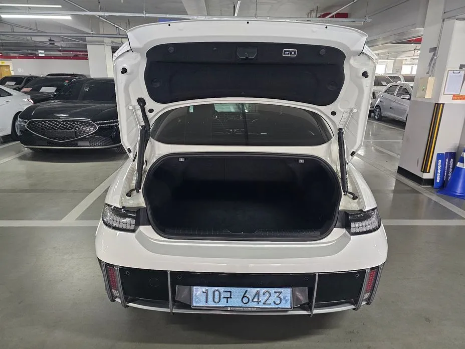 Hyundai Ioniq6 — фото 9
