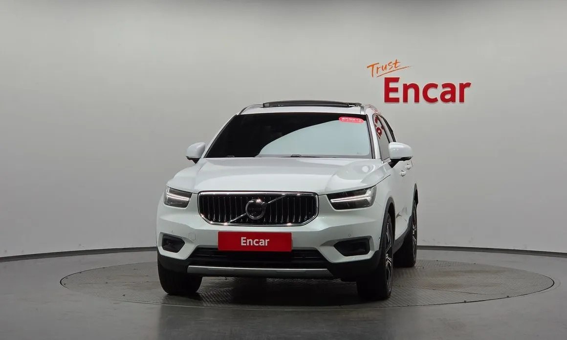 Volvo XC40 — фото 4