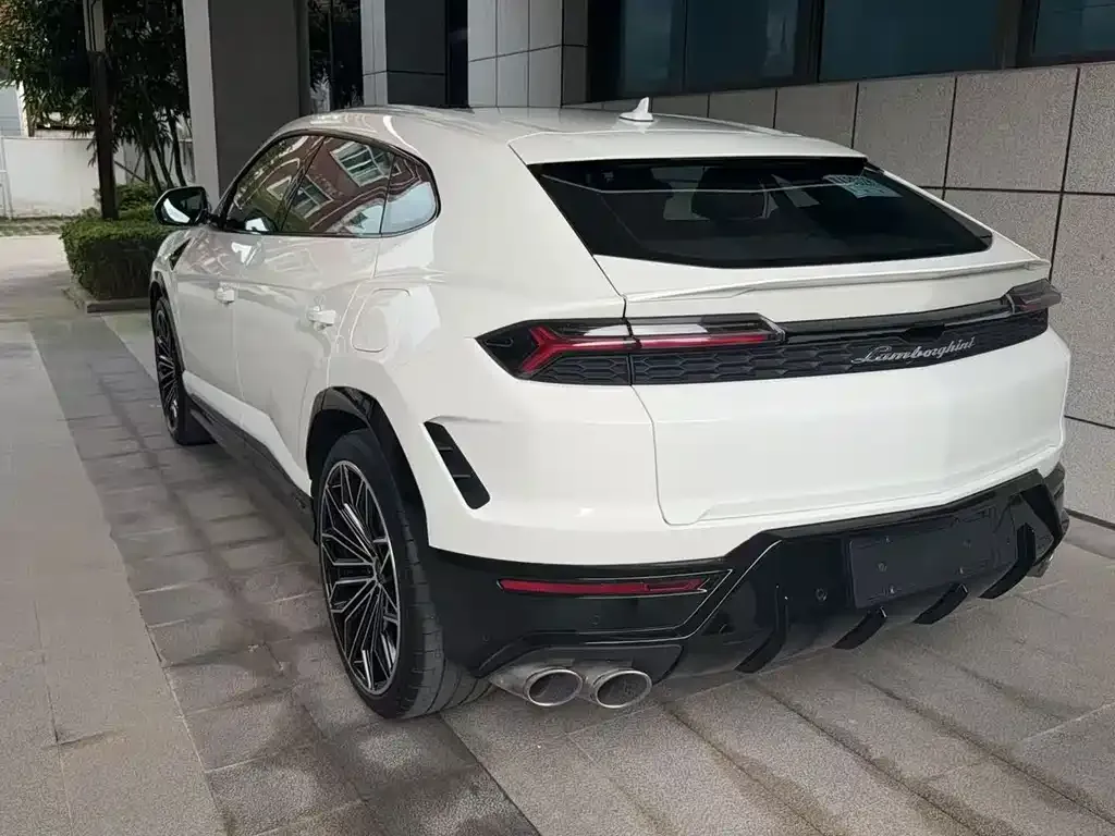 Lamborghini Urus SE — фото 4