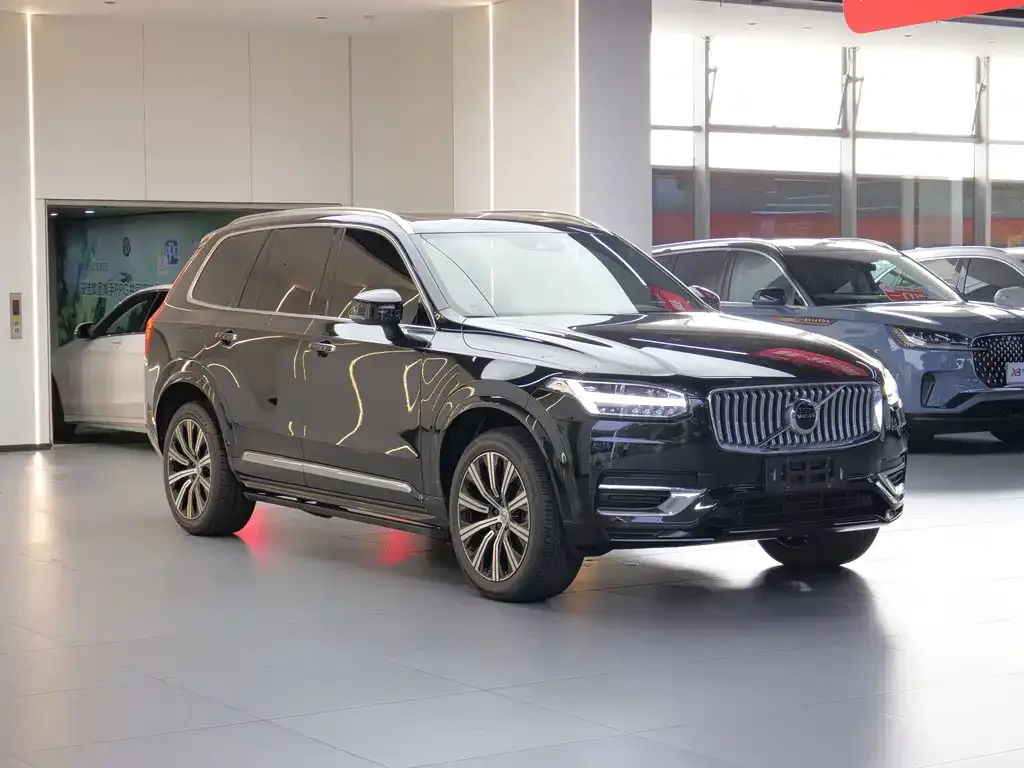 Volvo XC90 — фото 8