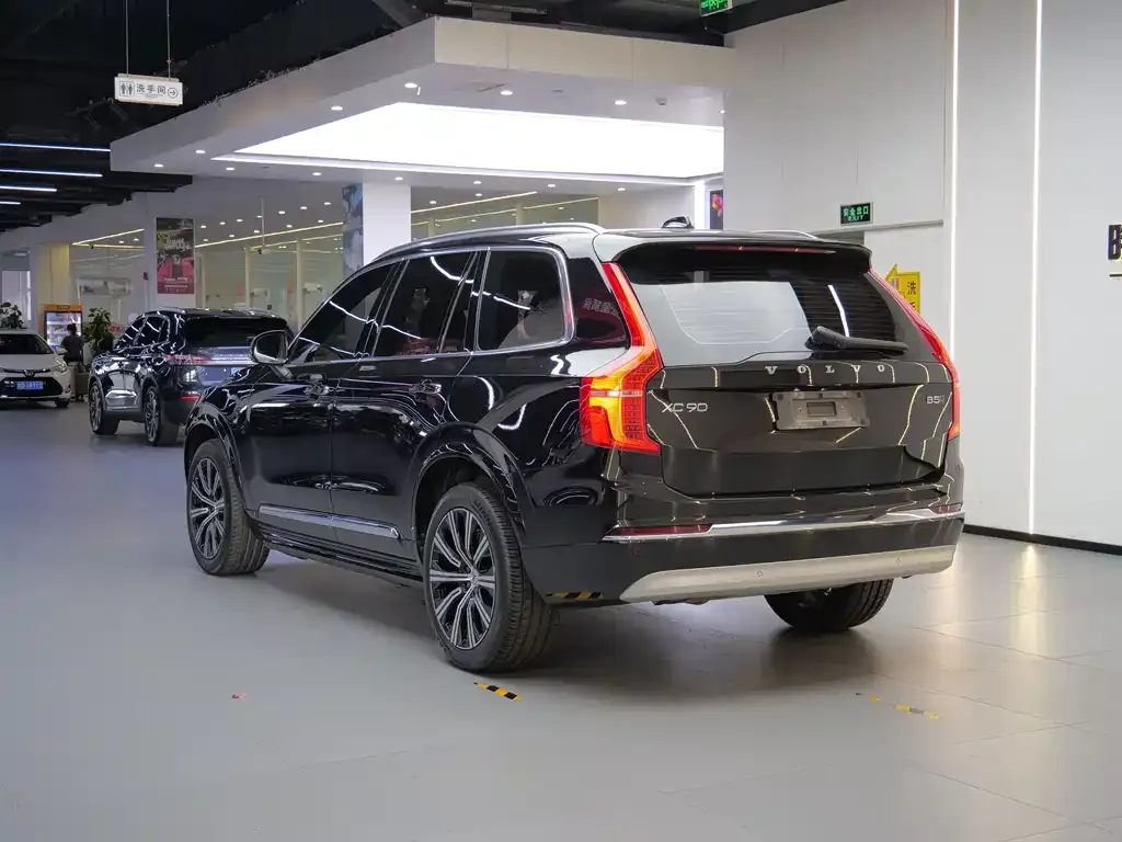 Volvo XC90 — фото 7