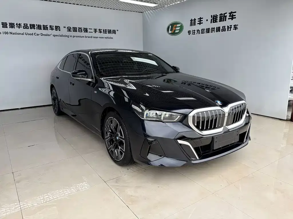 BMW 5 Series — фото 4