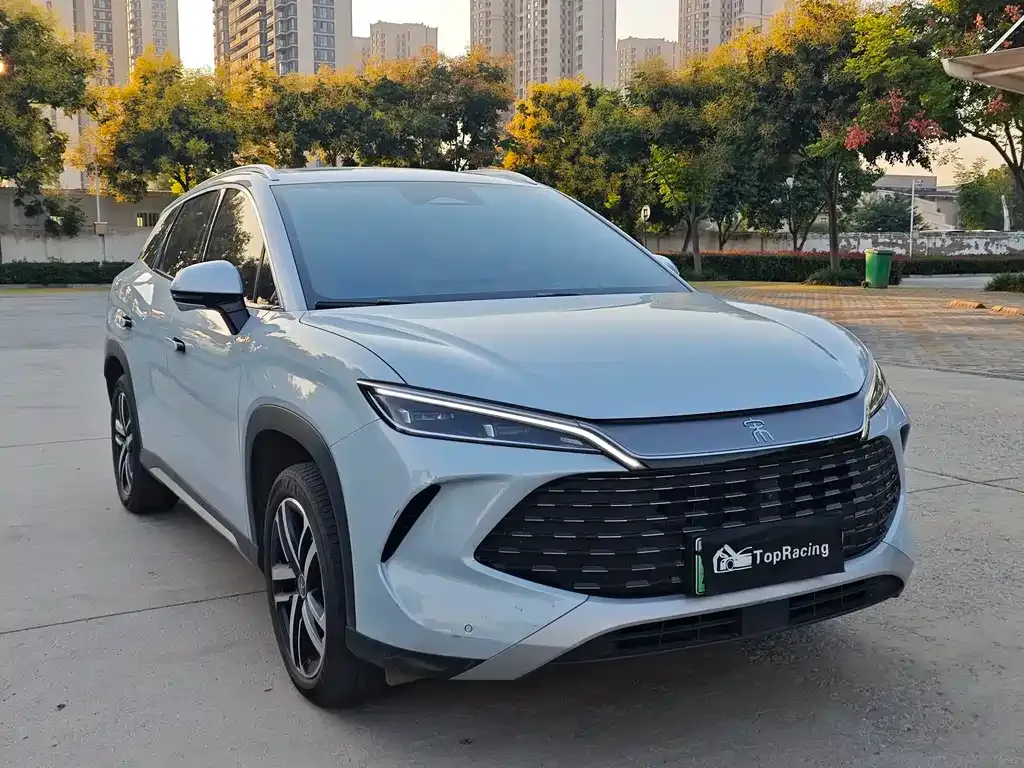 BYD L DM-i — фото 7