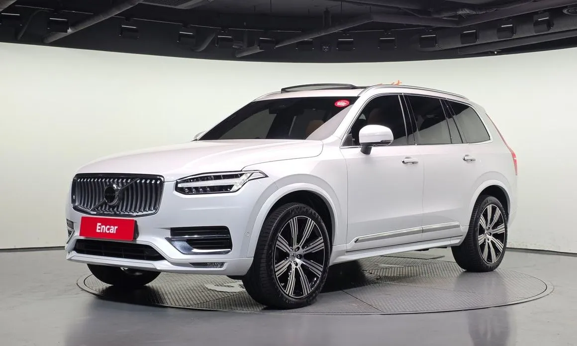 Volvo XC90 — фото 1