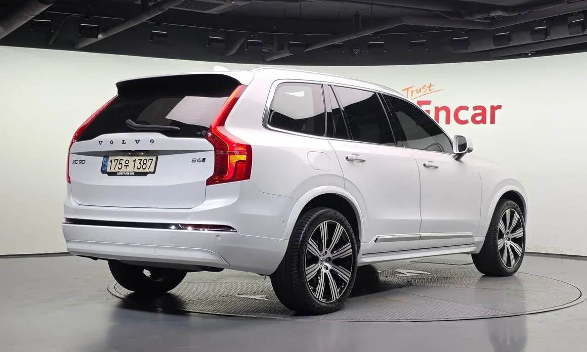 Volvo XC90 — фото 4