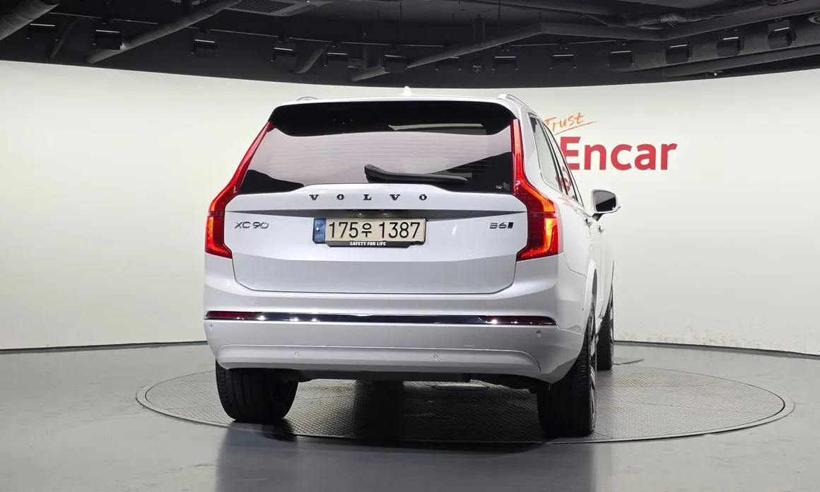 Volvo XC90 — фото 2