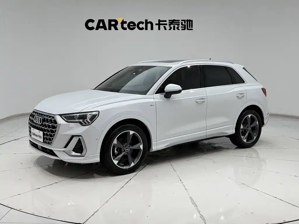 Audi Q3 — фото 1