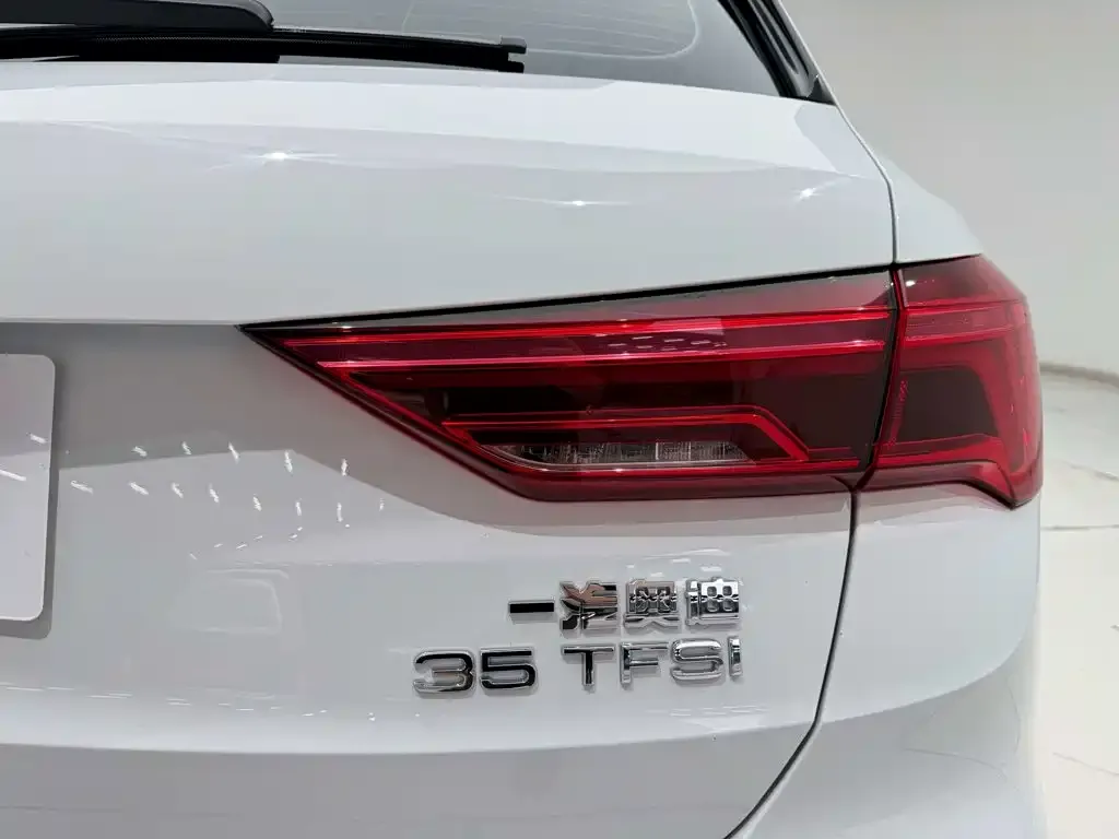 Audi Q3 — фото 2