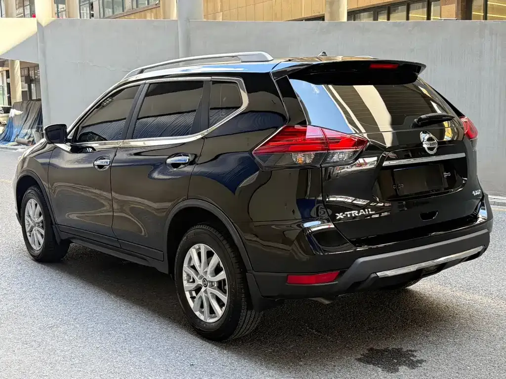 Nissan X-Trail — фото 5