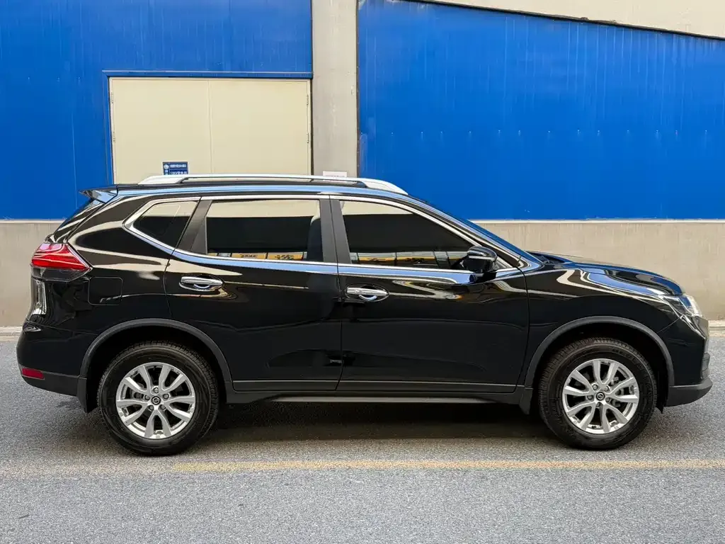 Nissan X-Trail — фото 10