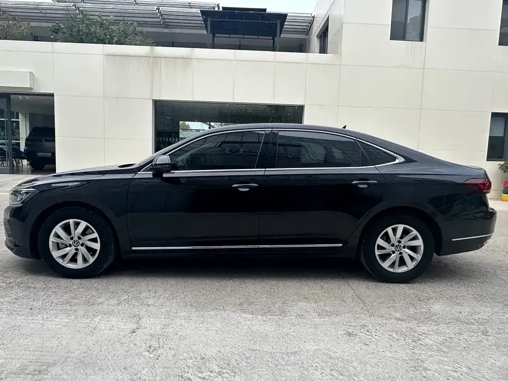 Volkswagen Passat — фото 9
