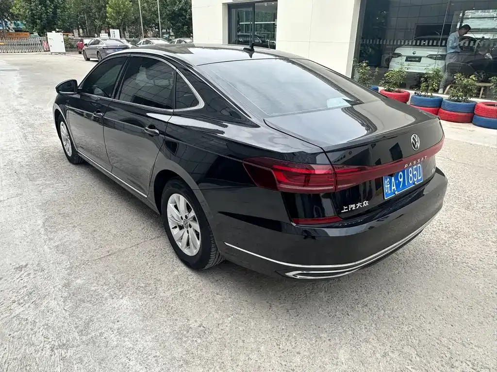 Volkswagen Passat — фото 4