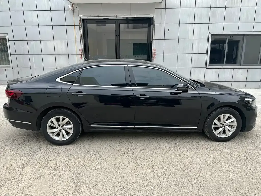 Volkswagen Passat — фото 5