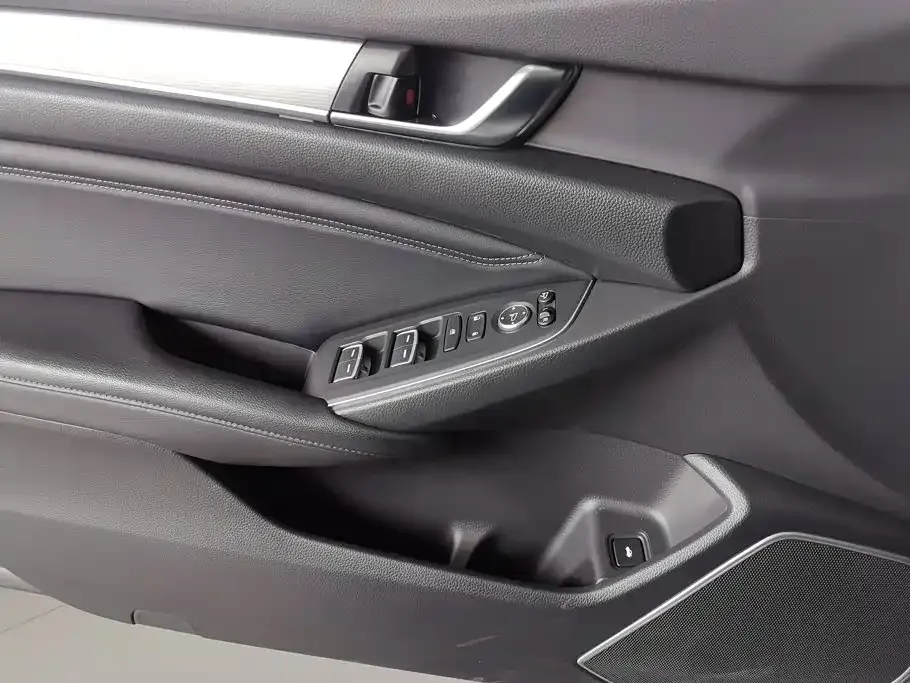 Honda Accord — фото 4