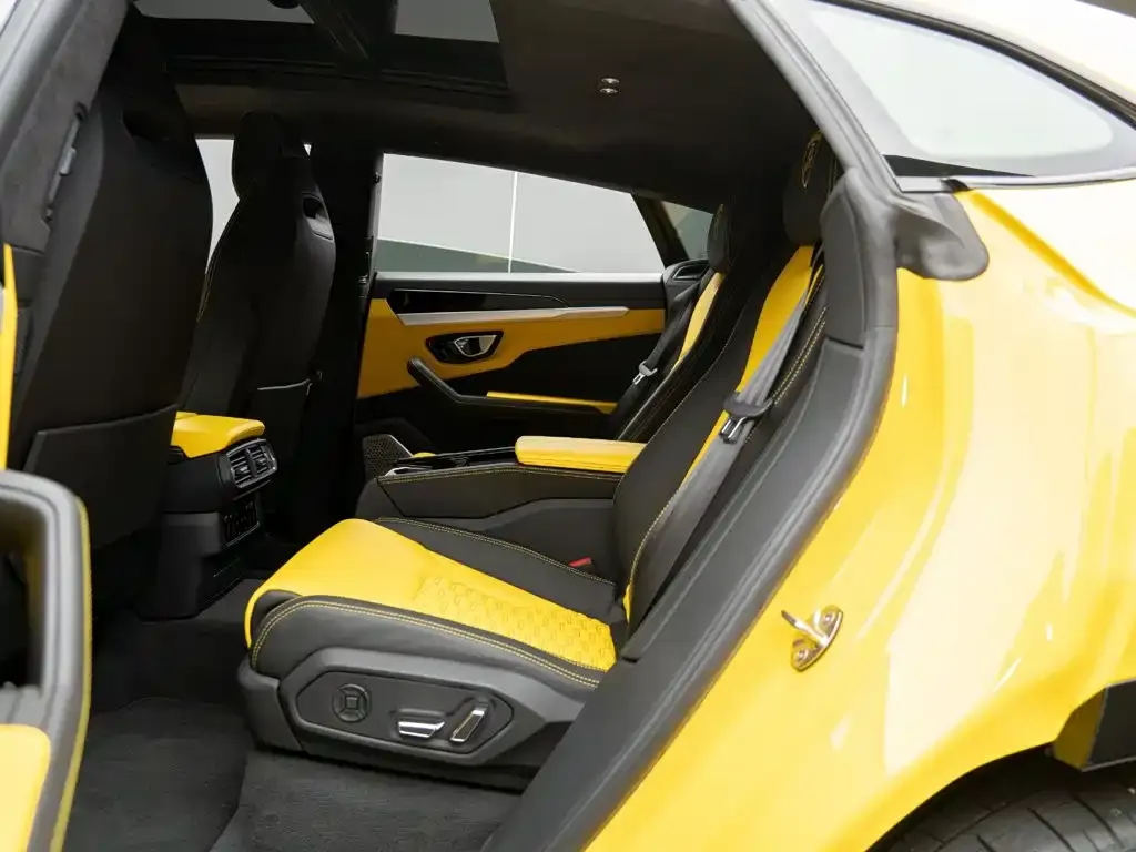 Lamborghini Urus — фото 6