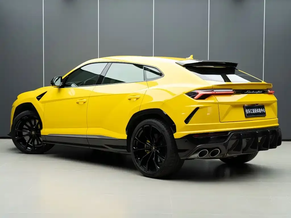 Lamborghini Urus — фото 7
