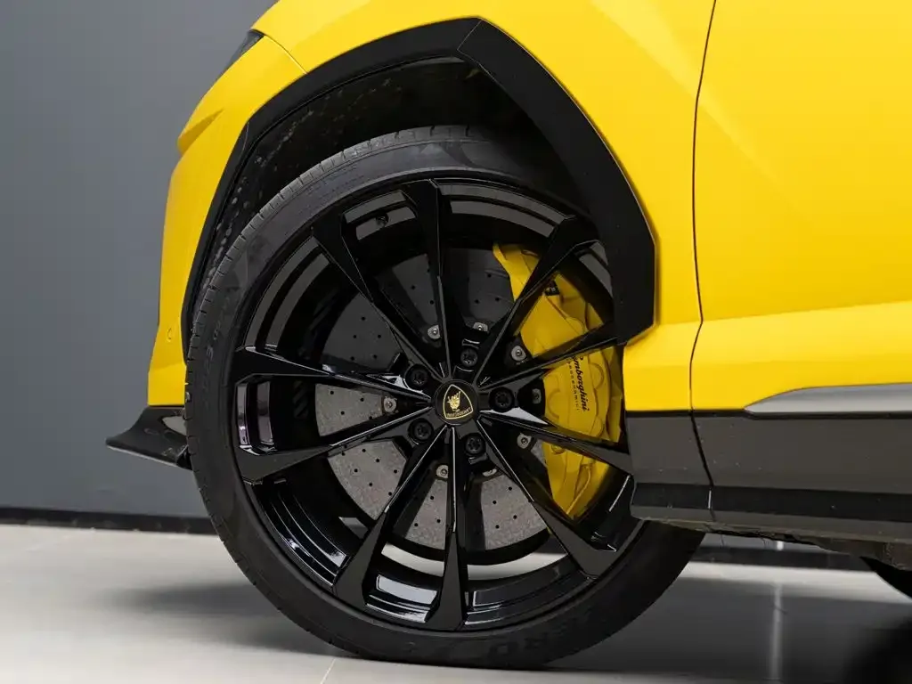 Lamborghini Urus — фото 8