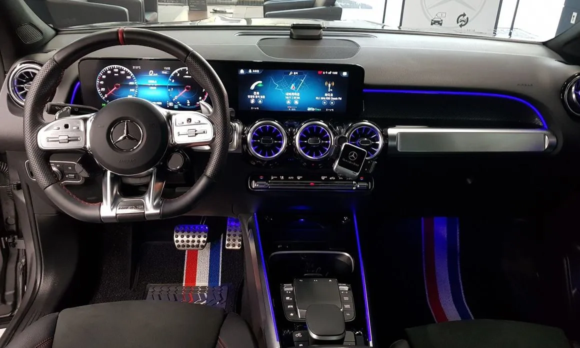 Mercedes-Benz GLB-Class — фото 10