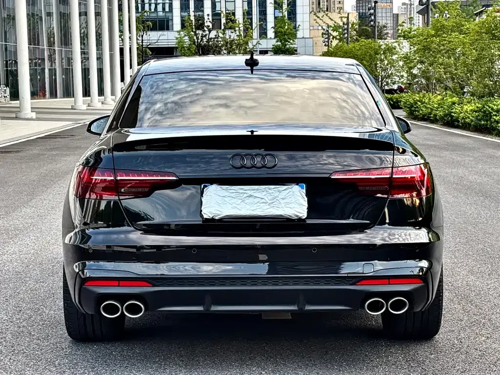 Audi S4 — фото 5