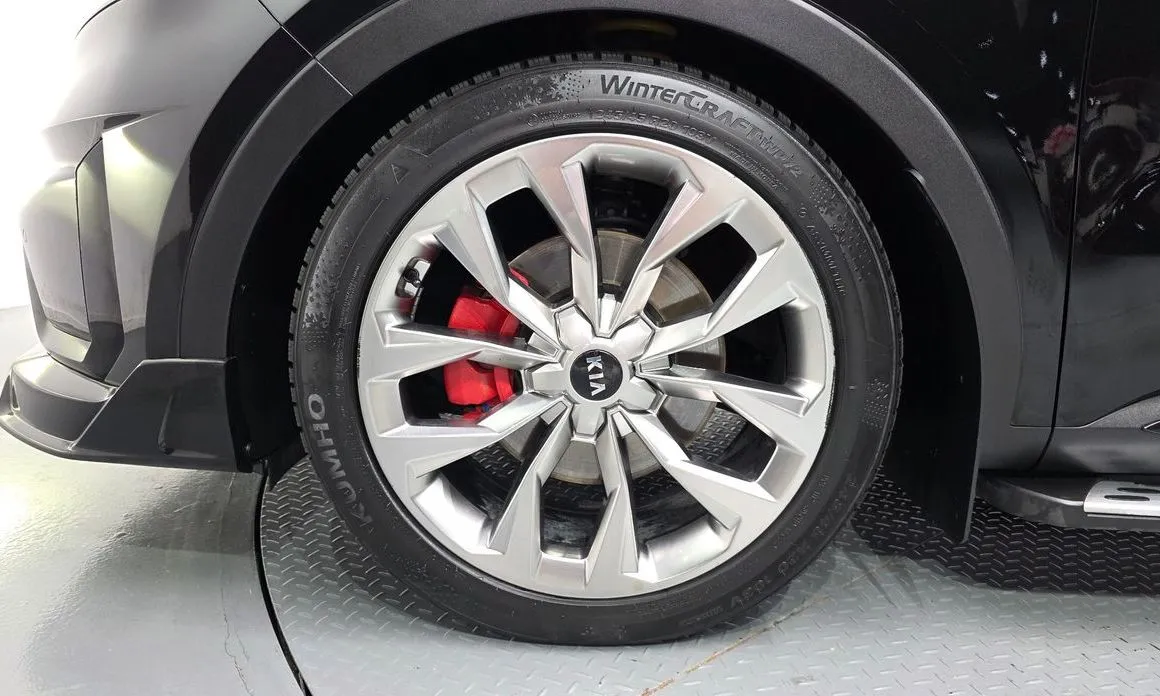 Kia Sorento — фото 7